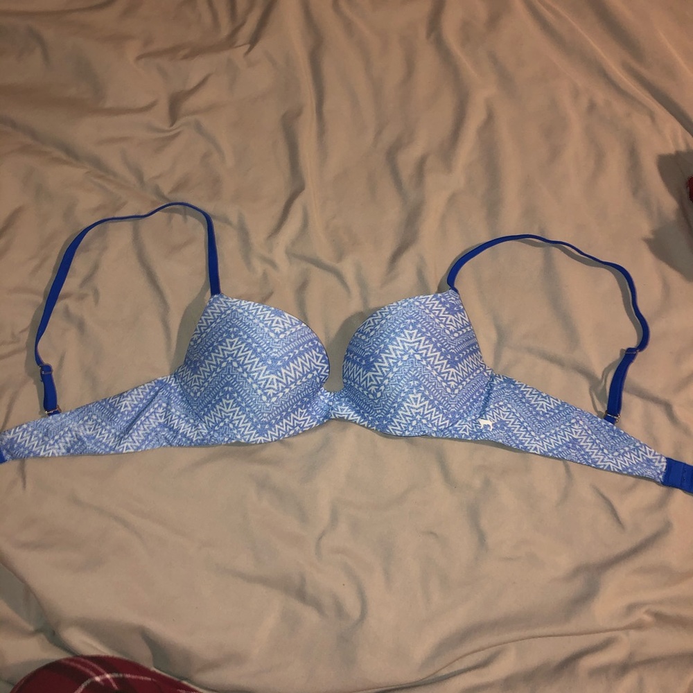 VS pink push up bra
